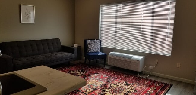 Photo - 460 Washington St