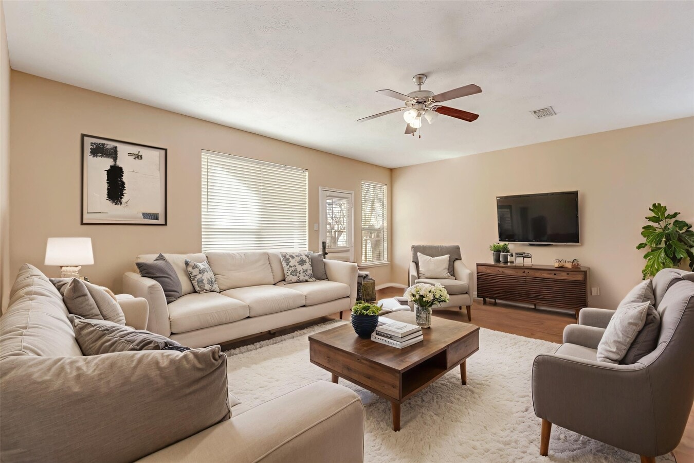 Photo - 914 Chapwood Ct