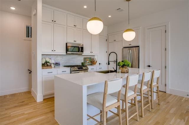 Photo - 6039 Lewis St