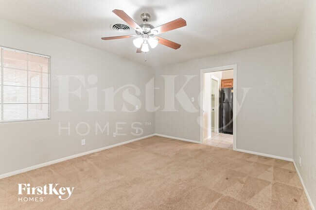 518 E Fairway Rd