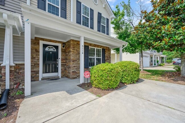 Photo - End Unit Townhome in Great Location!