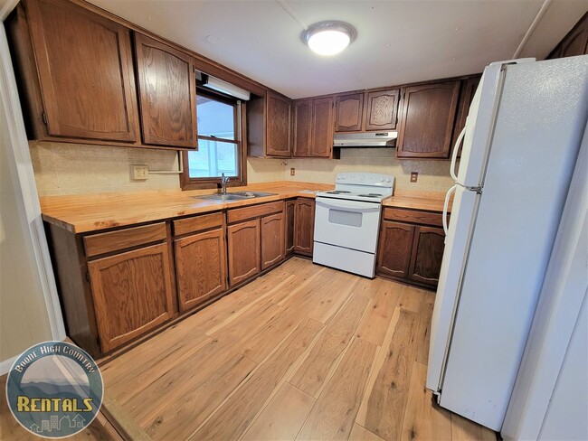 Photo - 2 Bedroom Right in Town!