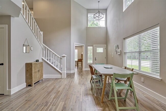 Photo - 38 E Gaslight Pl