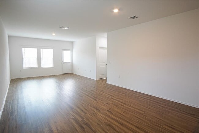 Photo - 14201 Lyndora Ln