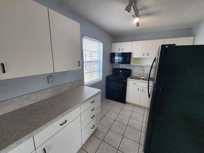 Photo - Nice beach side 2/1, walk to beach, restaurants