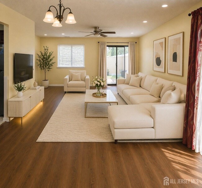 Photo - 101 Hampshire Dr