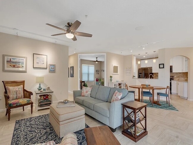 Living Room - 5020 Fairways Cir Unit j206