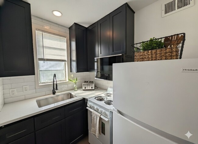 Photo - 4400 Aspen St