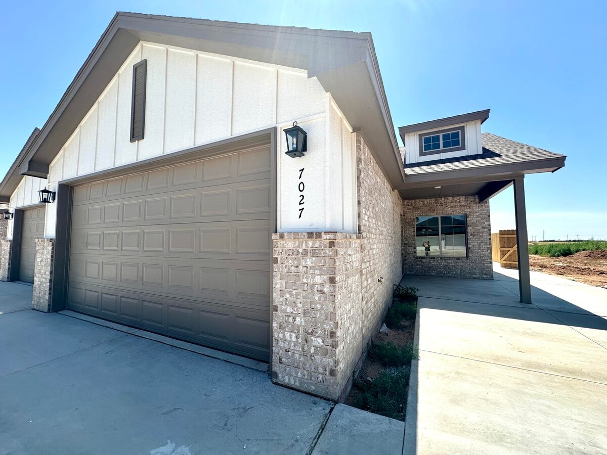 Photo - 7027 40th St House