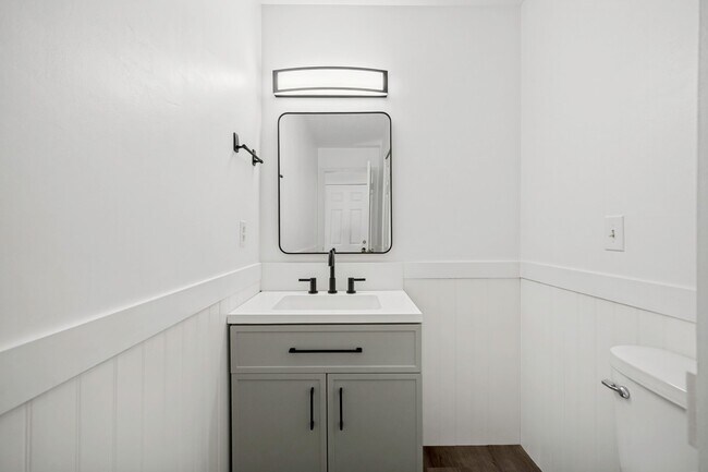 Photo - 8736 Oak Park Cir