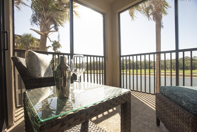 Building Photo - 17108 Vardon Ter Unit #301 - Sweet tea time