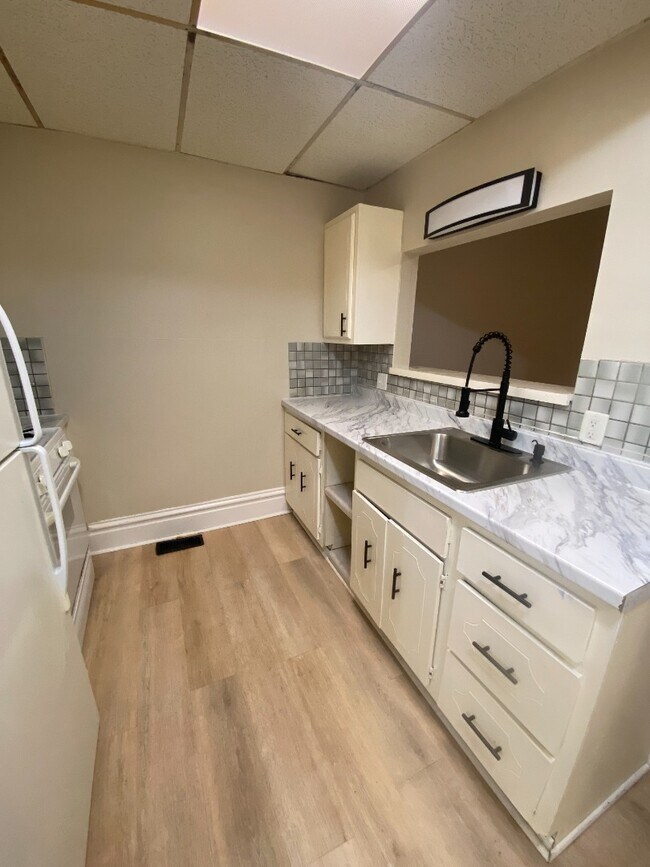 Photo - Updated 2 bedroom apartment in Fox Park Unit B