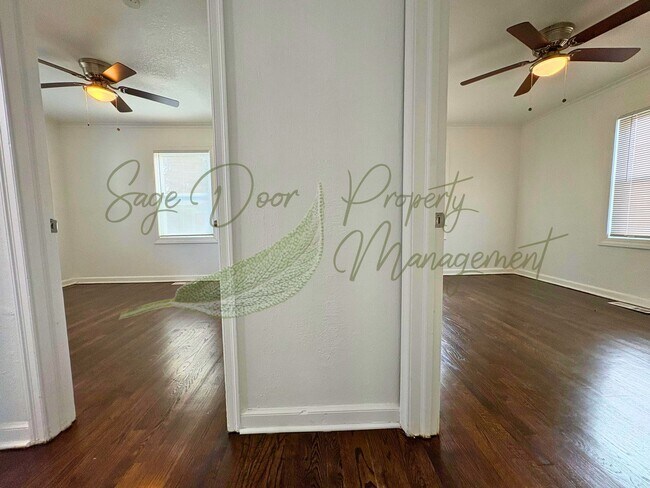 Photo - 5 BEDROOM IN INDEPENDENCE!!!