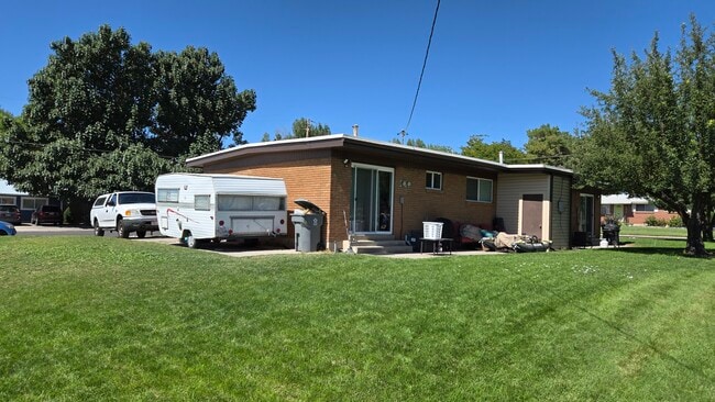 521 S 330 E Unit 521 S 330 E