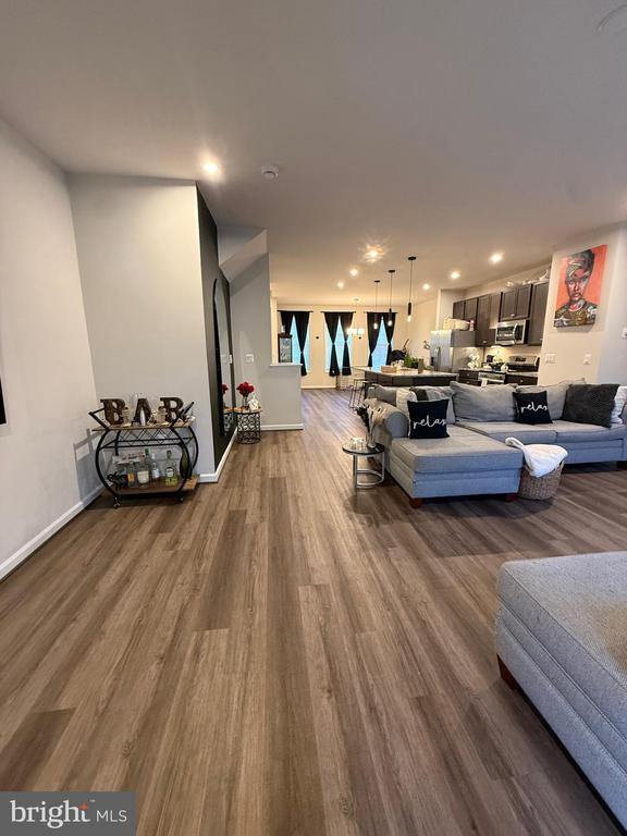 Building Photo - 4102 Bolton Ct