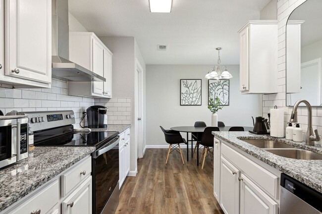 171 Doloris Ln