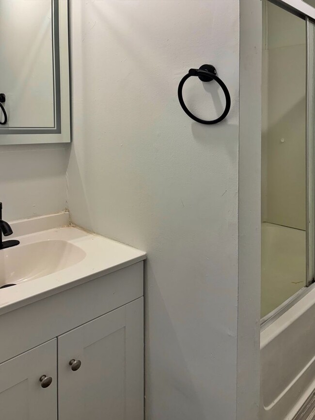 Photo - 1002 S 6th St Unit 1