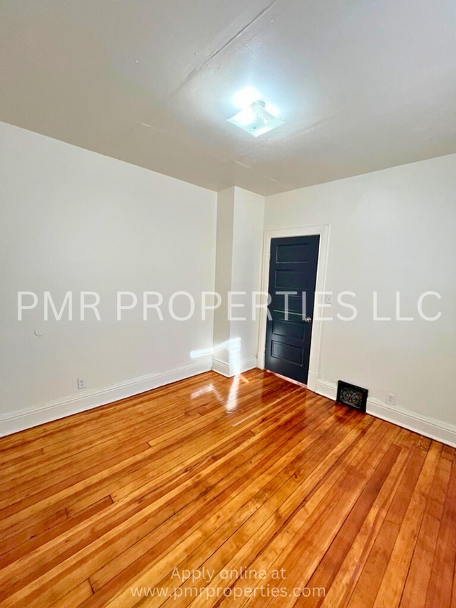 Photo - 2 Bedrooms / 1 Bathroom House