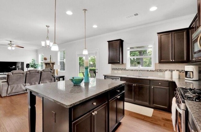 Photo - 6651 Rivergreen Rd