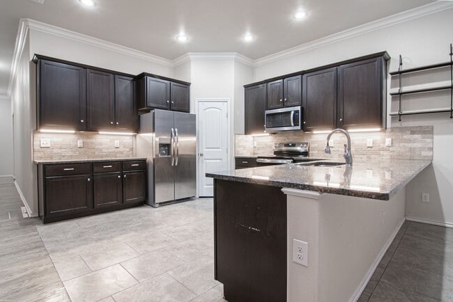 Photo - 6812 Leatherwood Dr