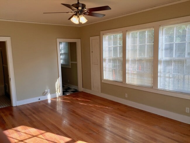 Photo - 607 E 6th St Unidad D