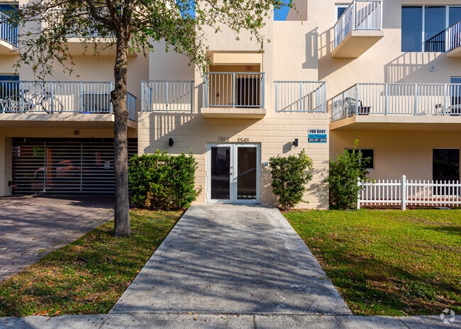 1553 SW 2nd St - 1553 SW 2ND Street