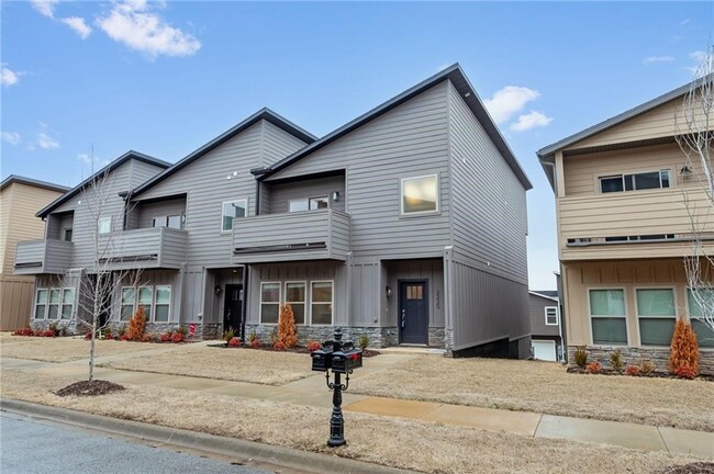 2220 W Million Ln