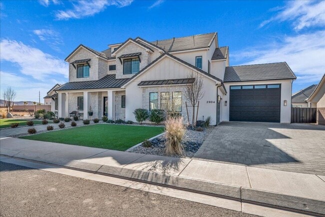 Photo - Beautiful 6-Bedroom, 5-Bathroom Home for R...