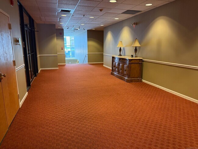 Photo - 84 Wall Street