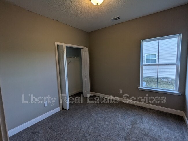 Photo - 365 Abode Ave