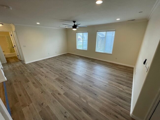 Building Photo - 3812 E Rock Creek Rd Unit B4 Rental