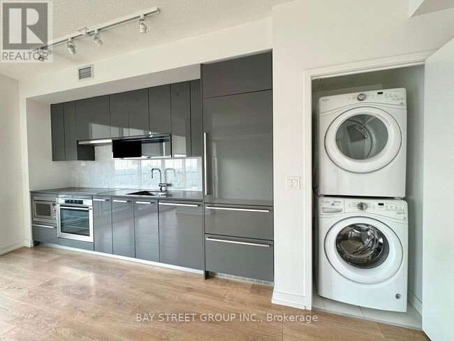 Photo - 117 McMahon Dr Unit 3707