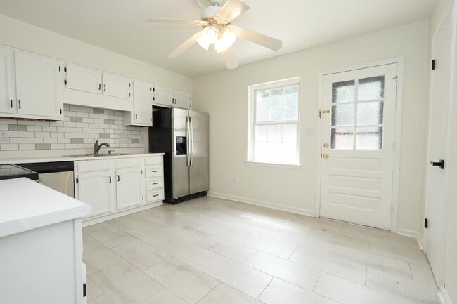 Photo - 8807 Hunter Ridge Dr