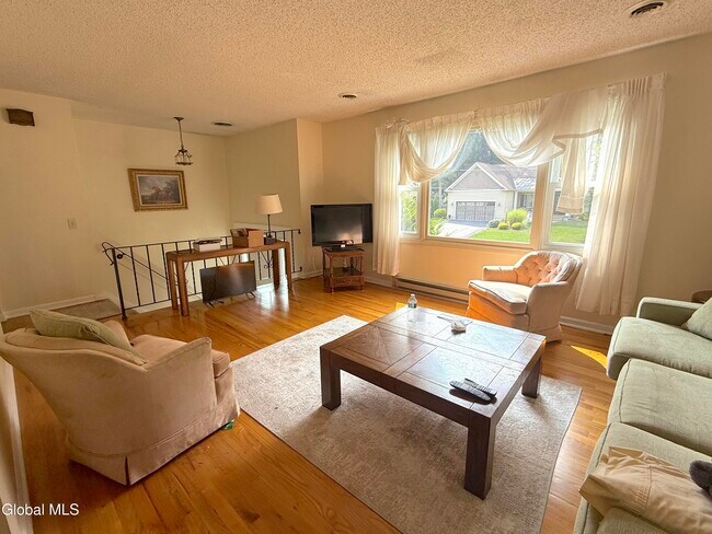 Photo - 12 Lakewood Dr