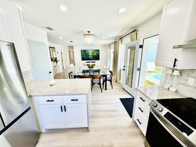 Photo - 111 N Cirus Ave