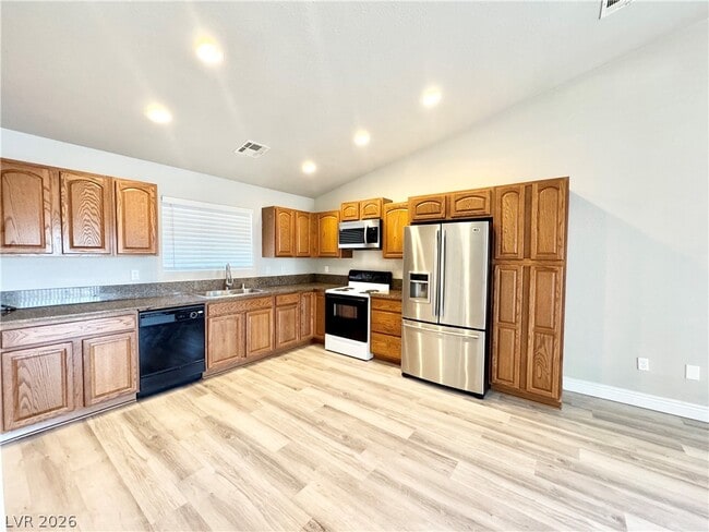 Photo - 1930 E Ambush St