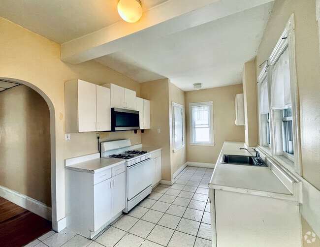 Building Photo - 3 Washburn Ter Unit 3 Rental