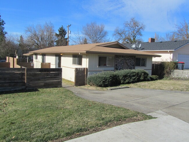 Building Photo - 339 Effie St Unit 339 Effie