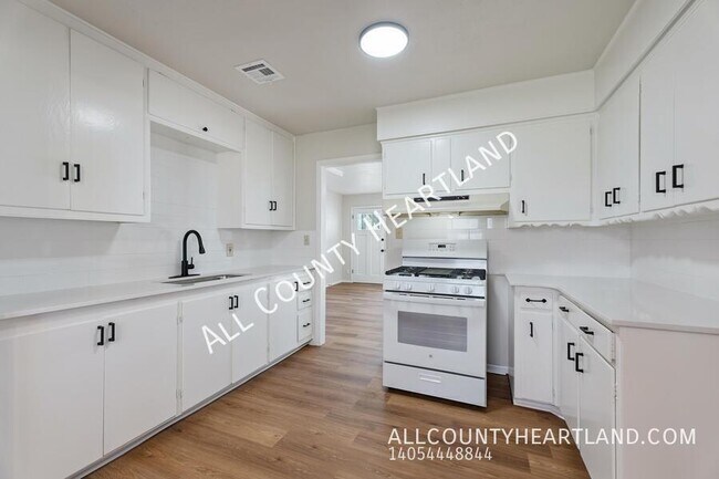 Photo - 1800 Ina Mae Ave