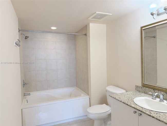 Photo - 19501 W Country Club Dr Unit 912