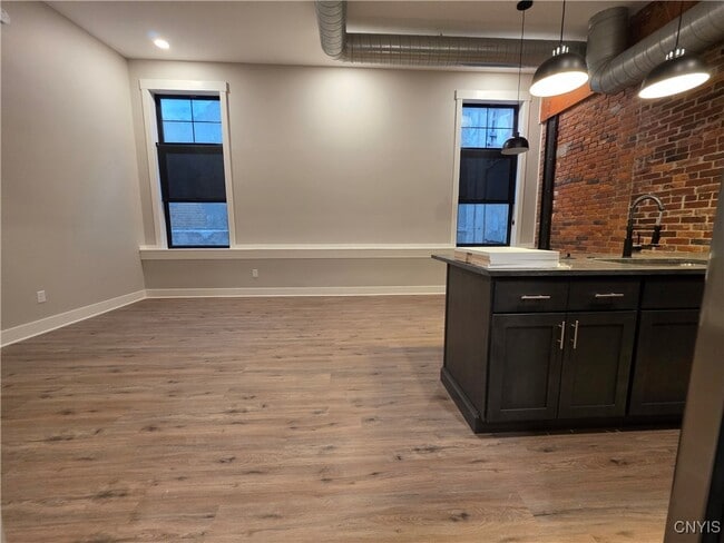 Photo - 100 Buckley Rd