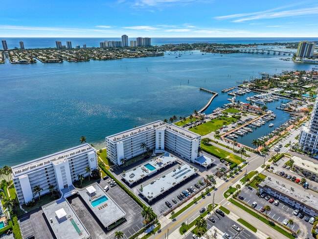 Photo - 301 Lake Shore Dr Unit 302