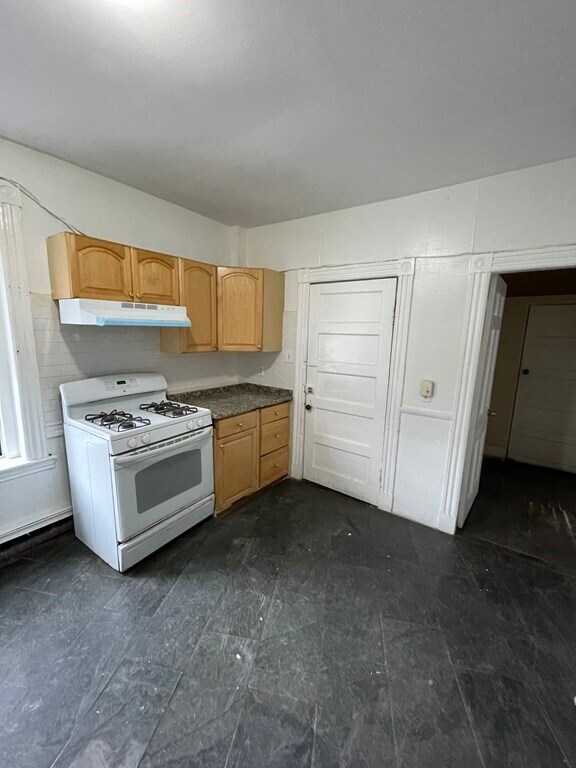 Photo - 62 Empire St Unit 2