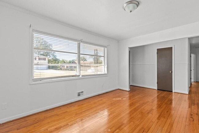 Photo - 4010 Emerald Lake Dr