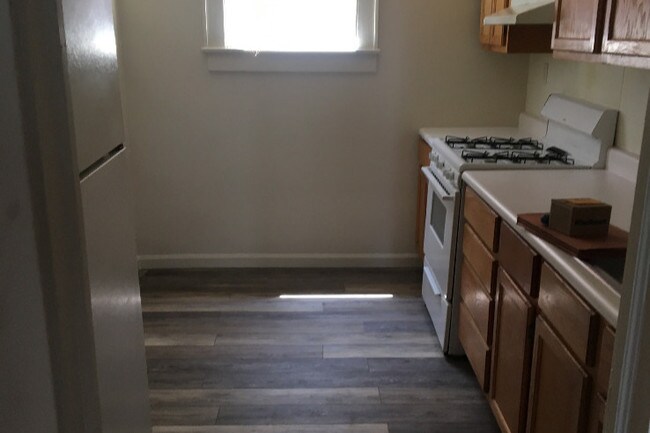 Photo - 160 Pleasant St Unit 1