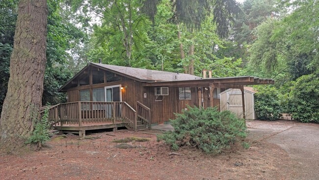 Building Photo - 2 bedroom 2 bath single level home