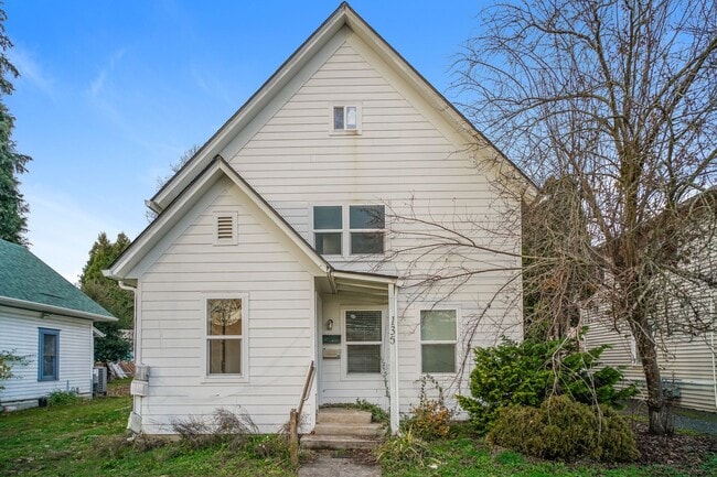 Building Photo - 135NE Unit B