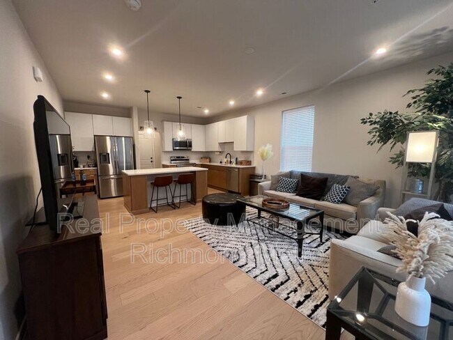 Photo - 1900 Roseneath Rd