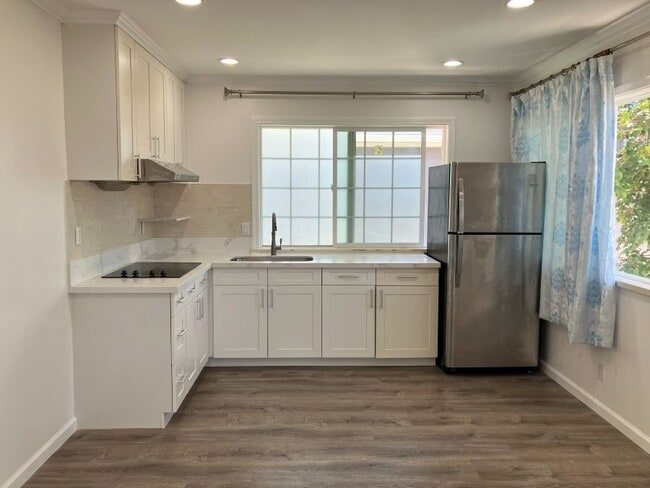 Building Photo - 1313 Hala Dr