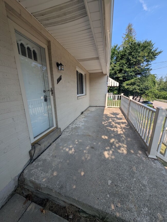 Photo - Newly Renovated 3Bd/2Bath Home with Bonus Room -- Available NOW!